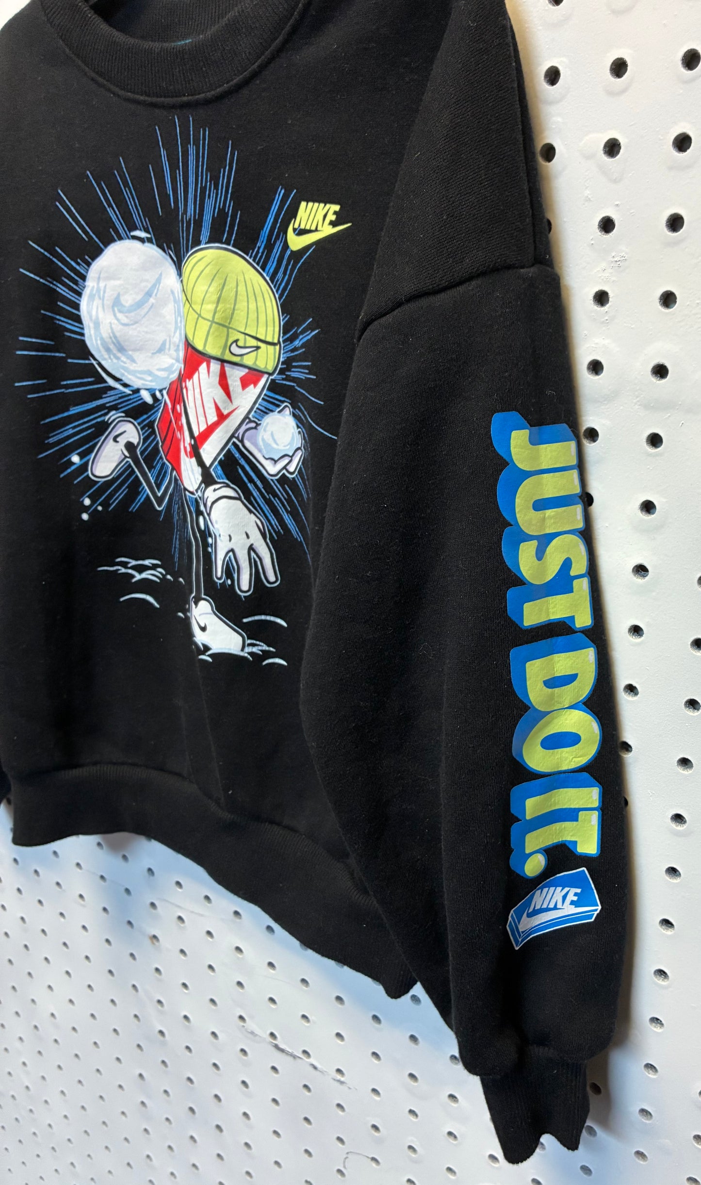 Nike Graphic Crewneck Sweatshirt and matching sweatpants set Size 7