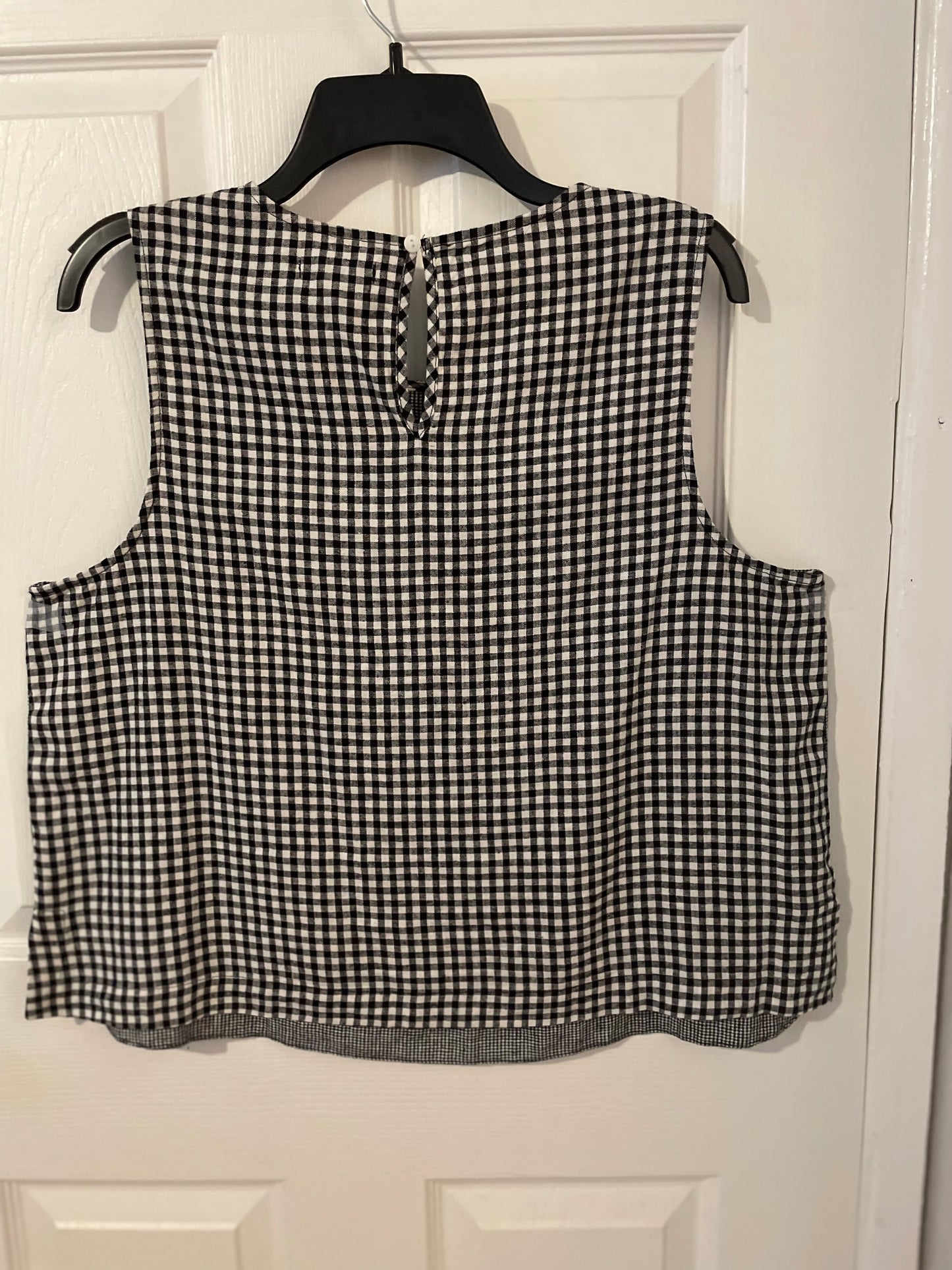 Croft and Barrow Black & White Two Sided Top ~Women’s Size Med 8/10~Great Condition