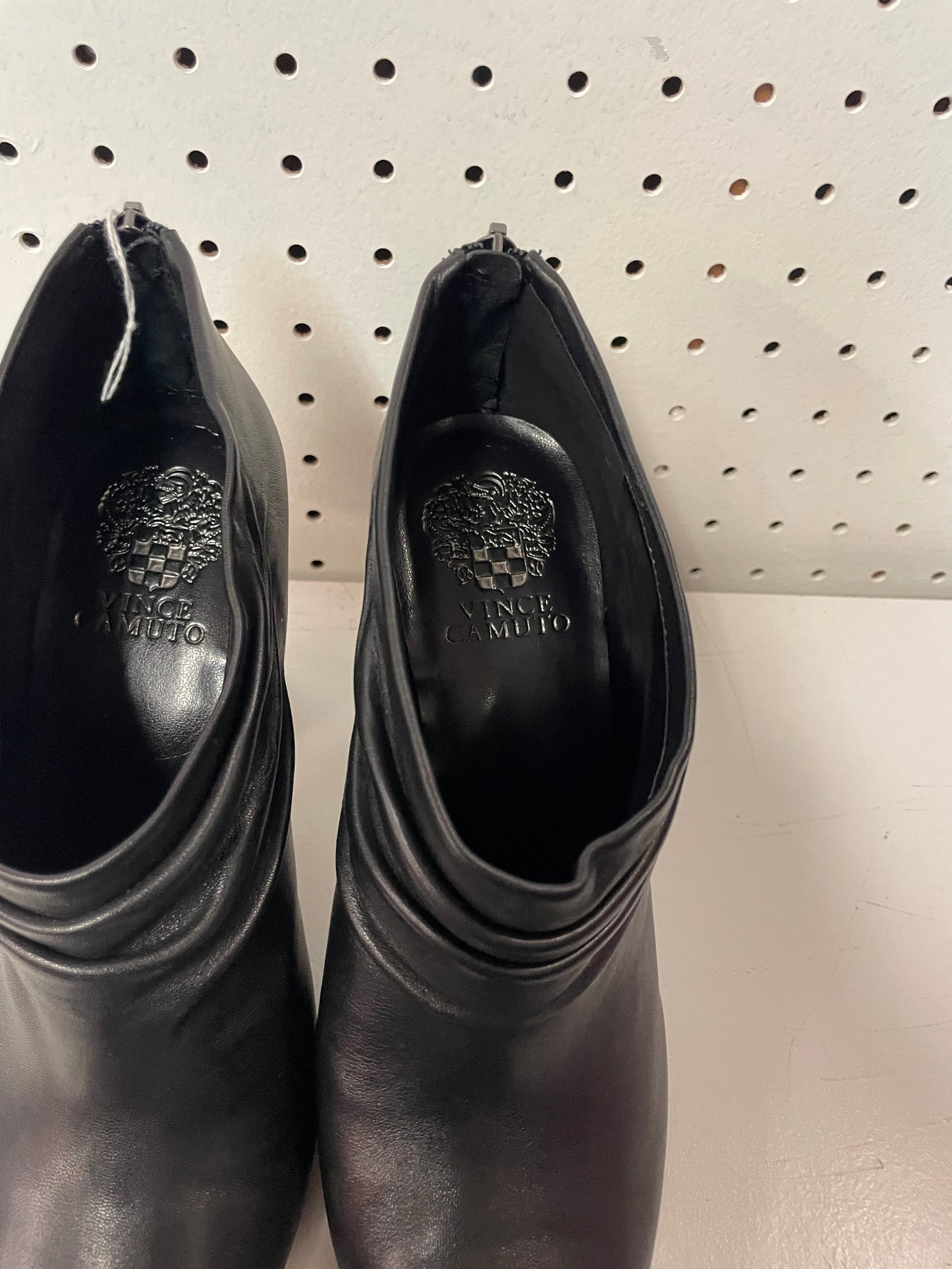 Vince Camuto Ameliava Bootie Women Size 8.5 Great Condition