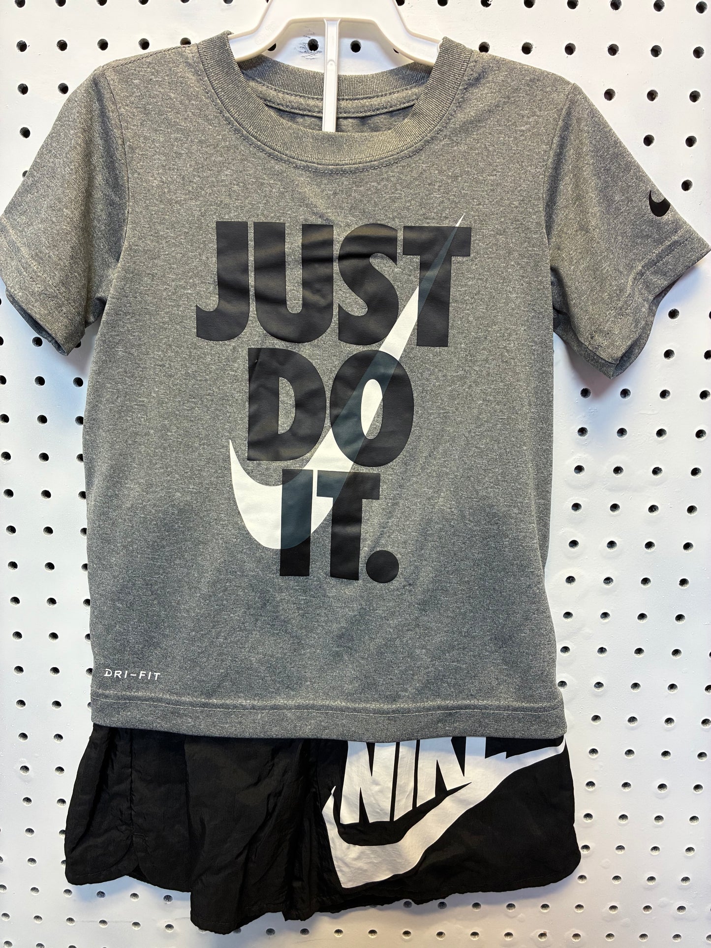 Nike Dri-Fit Boys Size 5/6 2 Piece Set Short and Top Just Do It