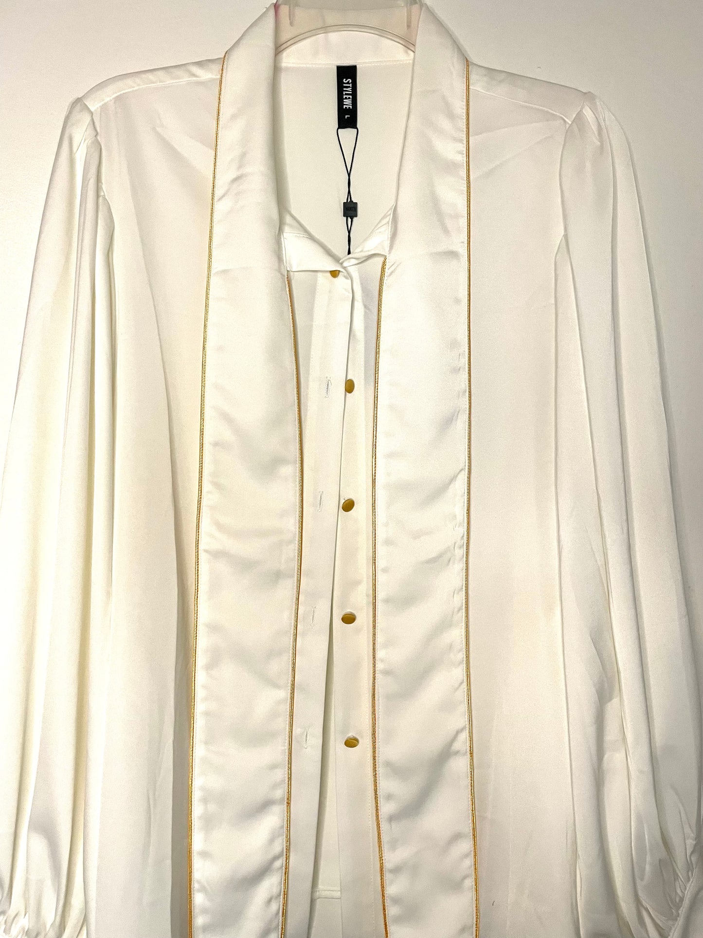 STYLEWE Long sleeve White & Gold Blouse~Women’s Size Large 12/14~Great Condition