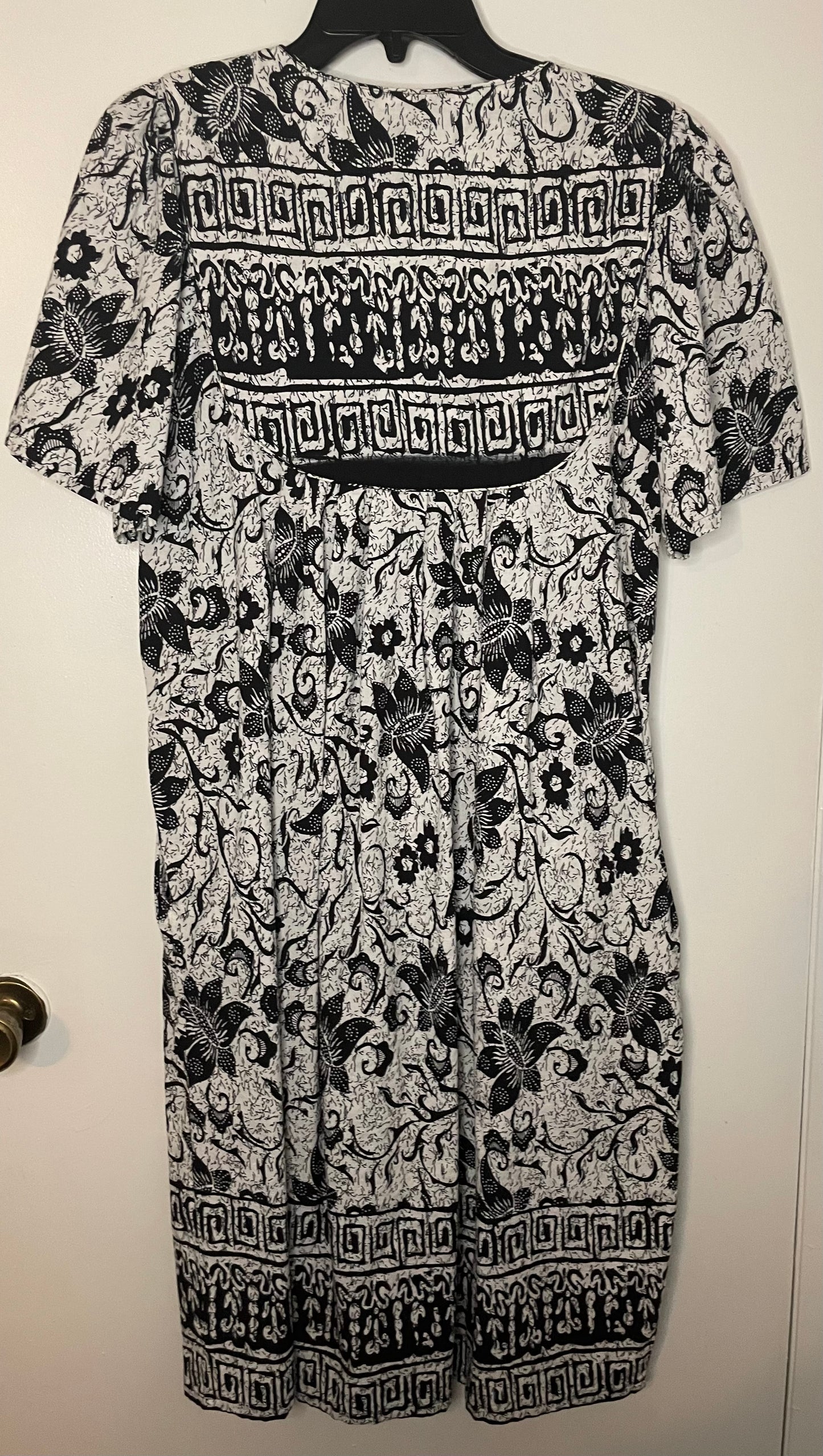 Sara Morgan Black Maxi Dress ~ Women’s Size Medium 8/10~Great Condition