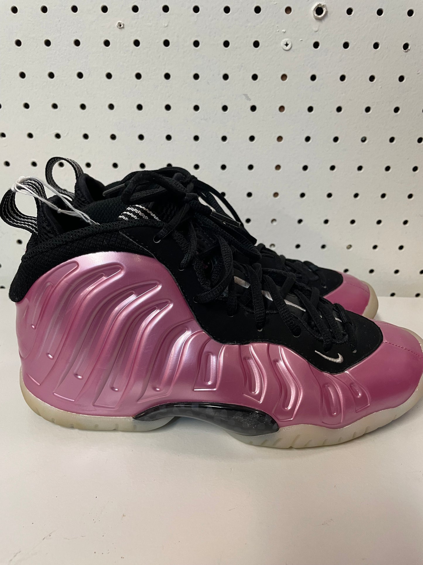 The Nike Air Foamposite One “Night”-Size 5Y