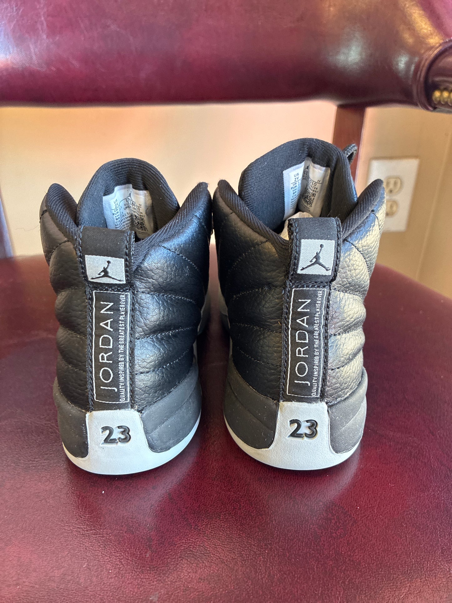 Jordan 12 Retro playoff release 2012 Size 2 Youth