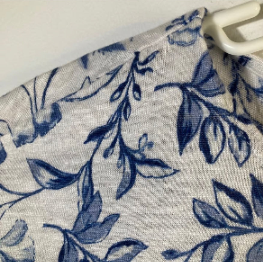 Womens Cynthia Rowley Linen Cap Sleeve Floral Tee Shirt White Blue Size Medium 8/10~Great Condition