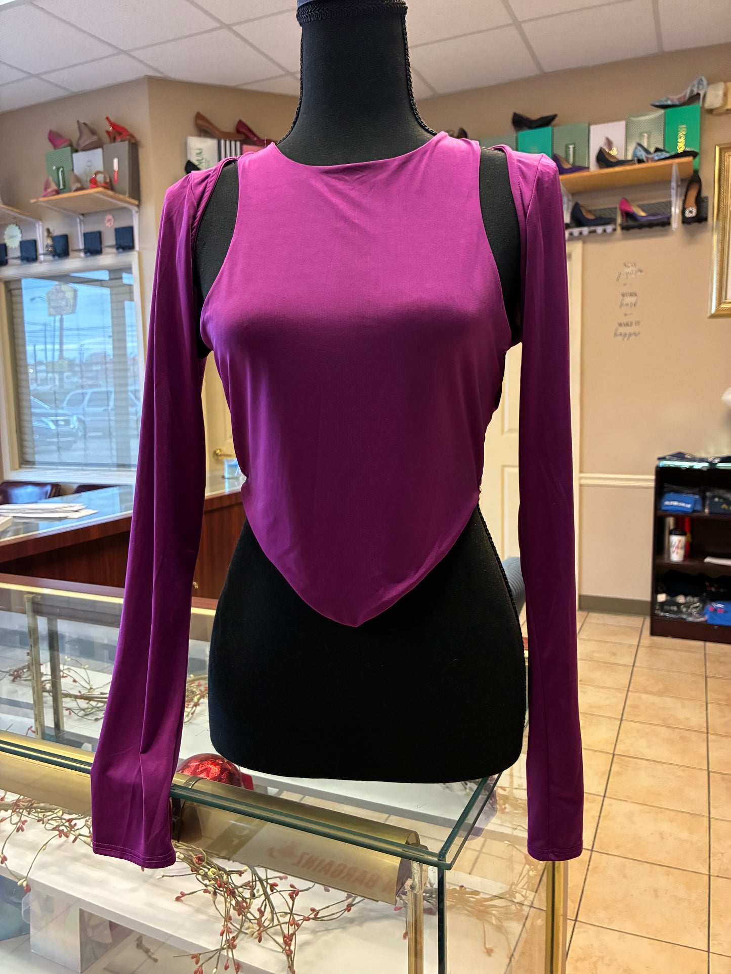 Fashion Nova Magenta long sleeve cut-out top with a handkerchief hem Women Size Large