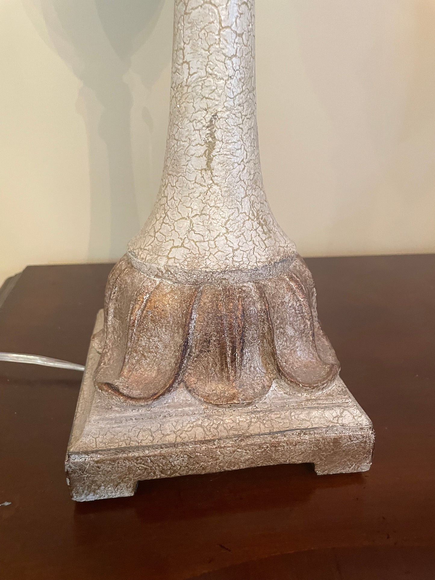 Set of 2 Vintage Detailed Lamps