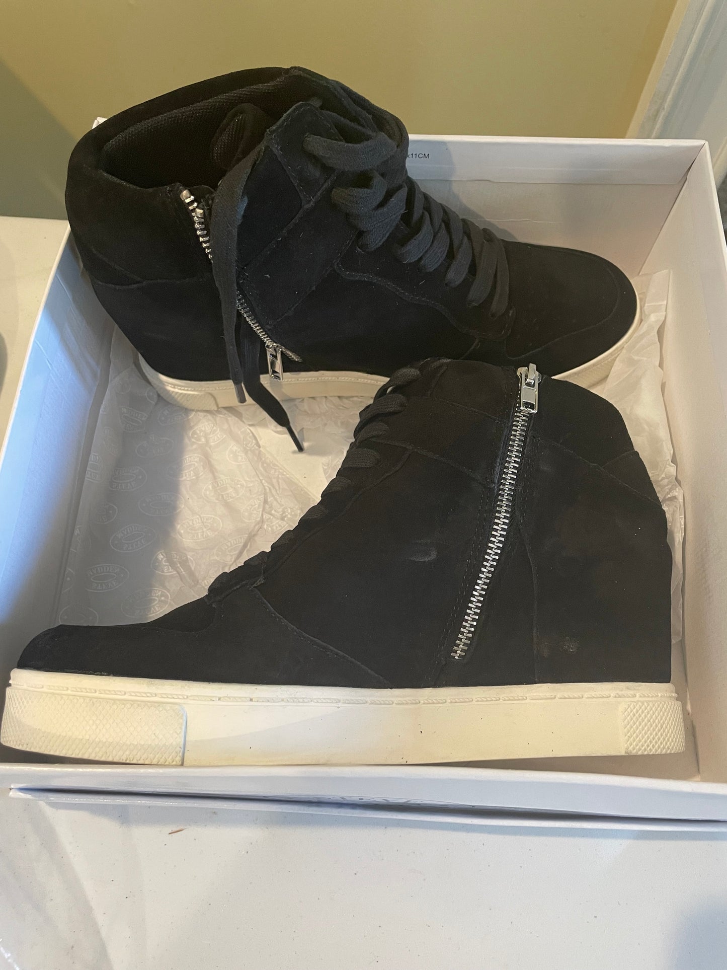 Steve Madden Noah Black Suede ~Women Size11~ New With Tag