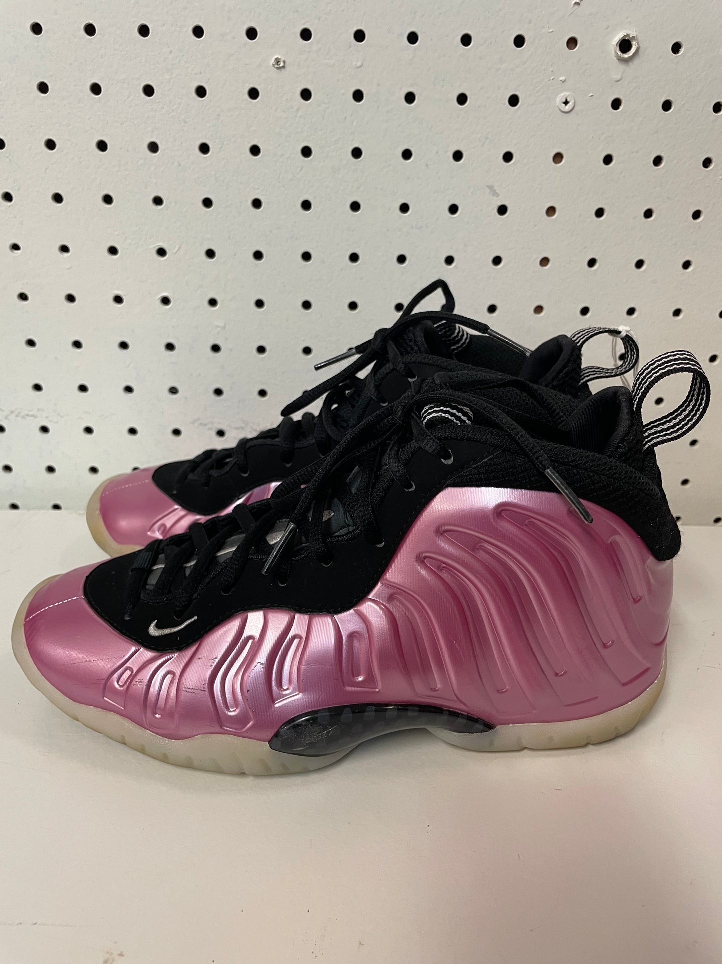 The Nike Air Foamposite One “Night”-Size 5Y