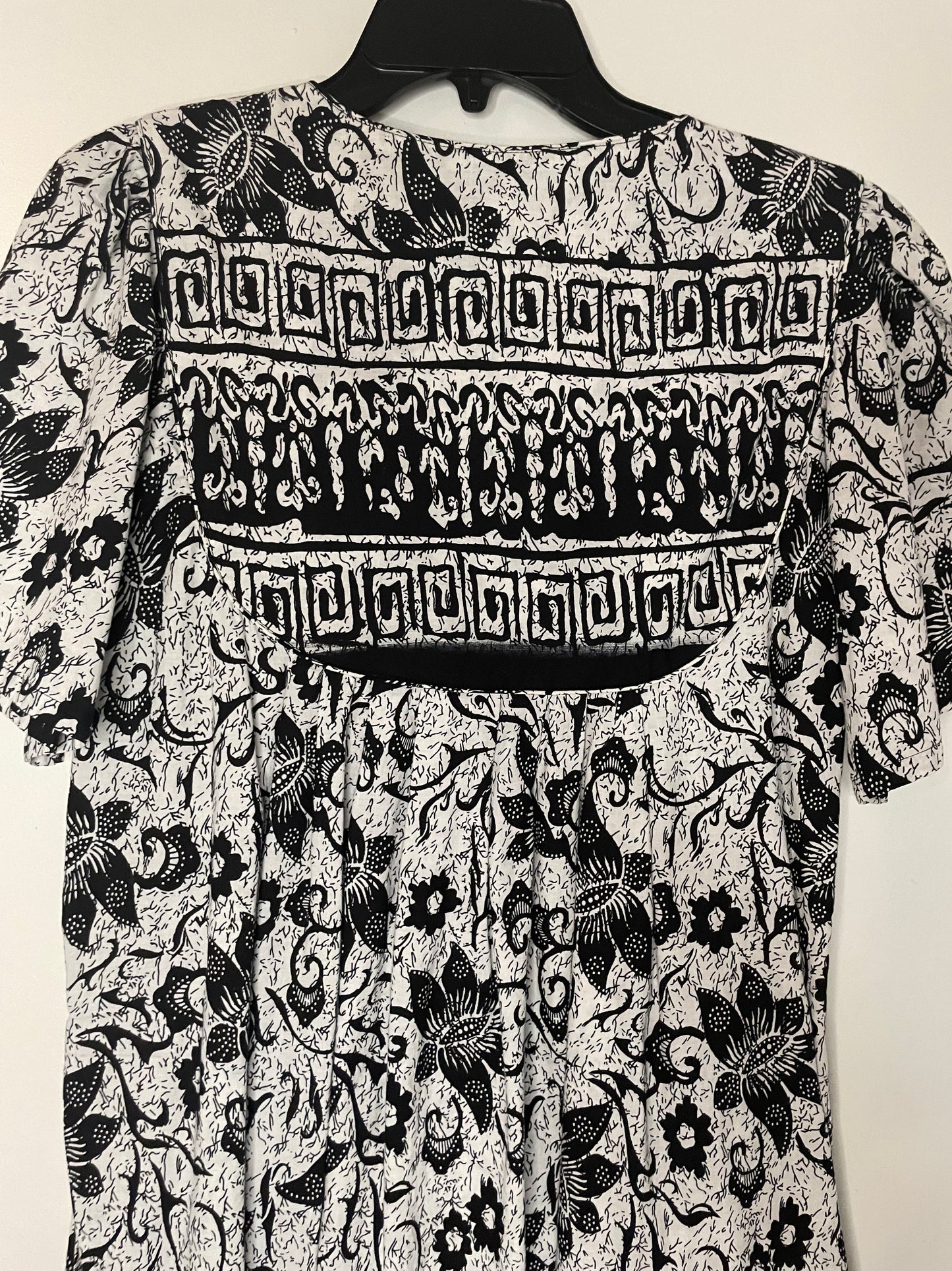 Sara Morgan Black Maxi Dress ~ Women’s Size Medium 8/10~Great Condition
