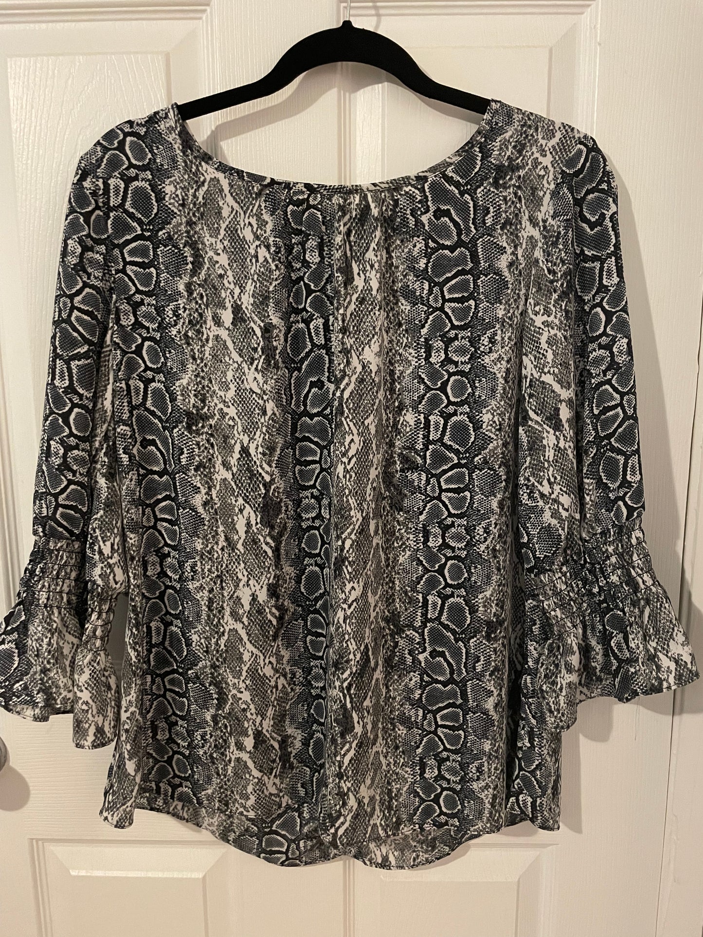 Shadow Stripe Python Print Blouse ~Women’s Size Med 8/10~Great Condition