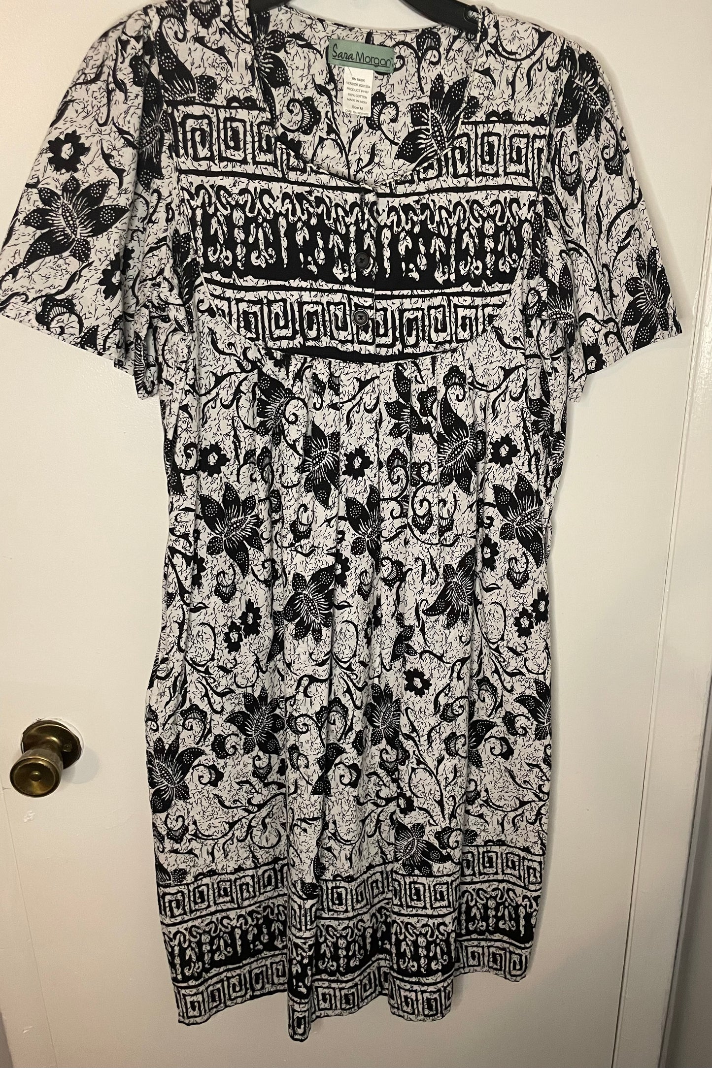 Sara Morgan Black Maxi Dress ~ Women’s Size Medium 8/10~Great Condition