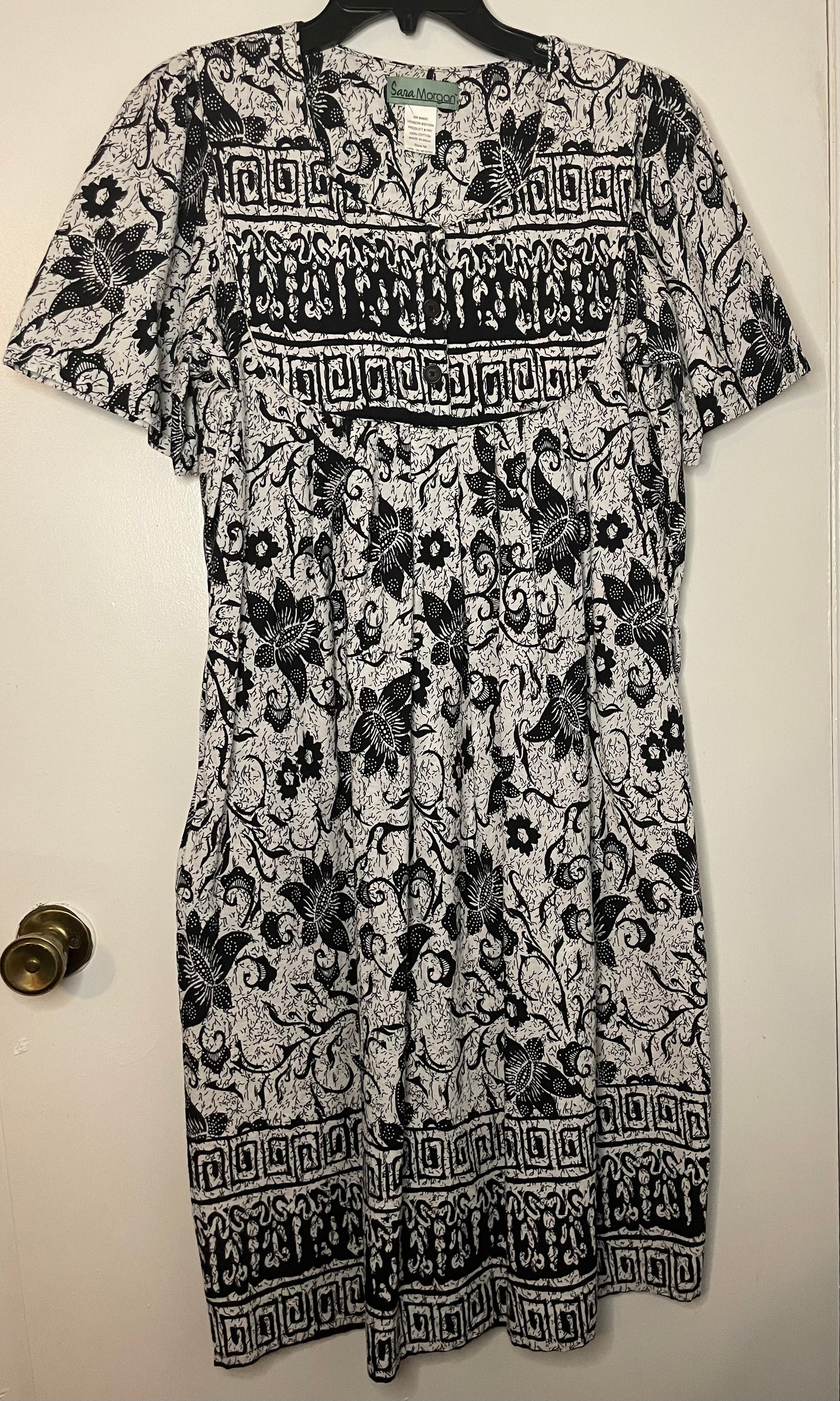 Sara Morgan Black Maxi Dress ~ Women’s Size Medium 8/10~Great Condition