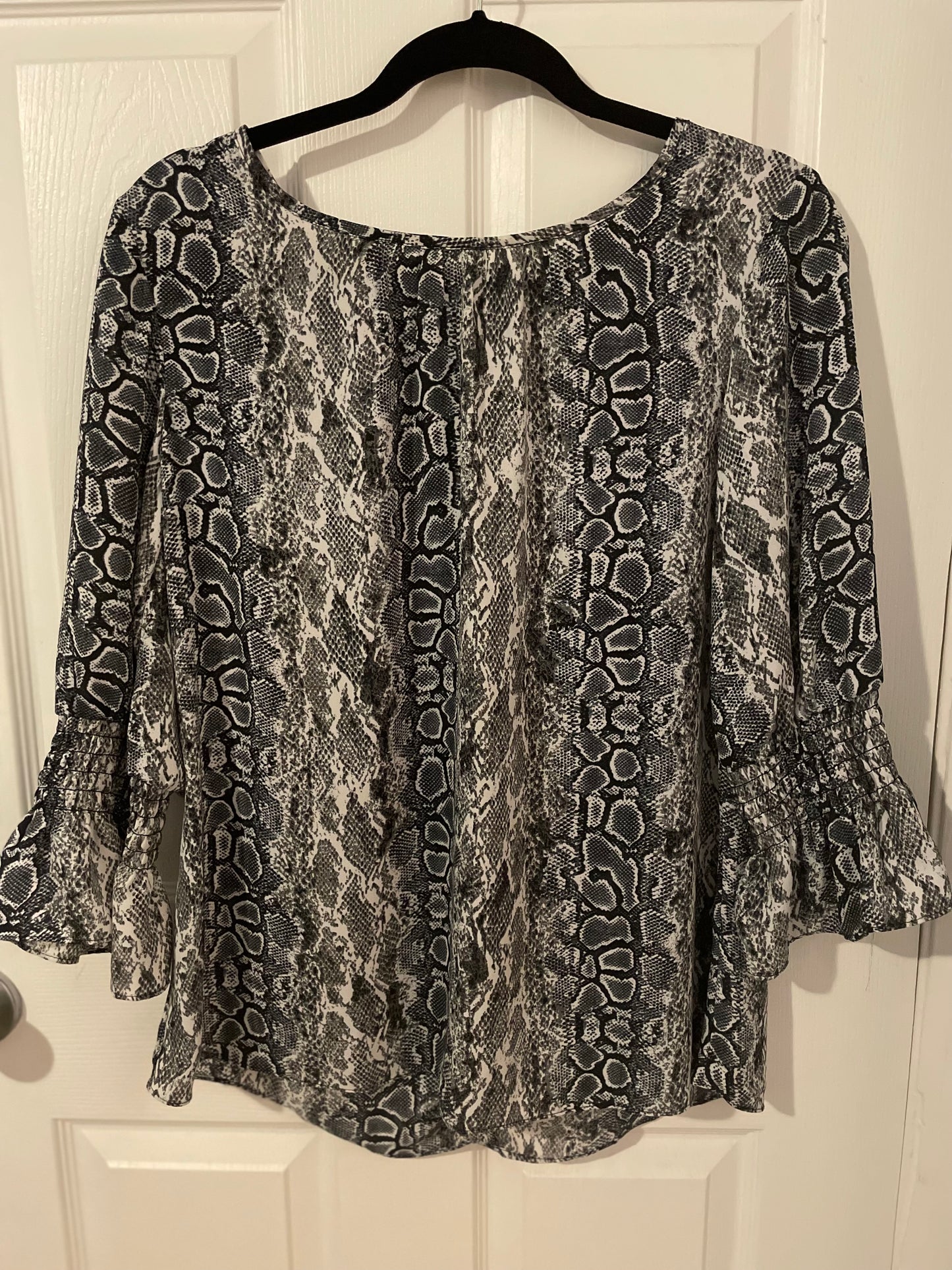 Shadow Stripe Python Print Blouse ~Women’s Size Med 8/10~Great Condition