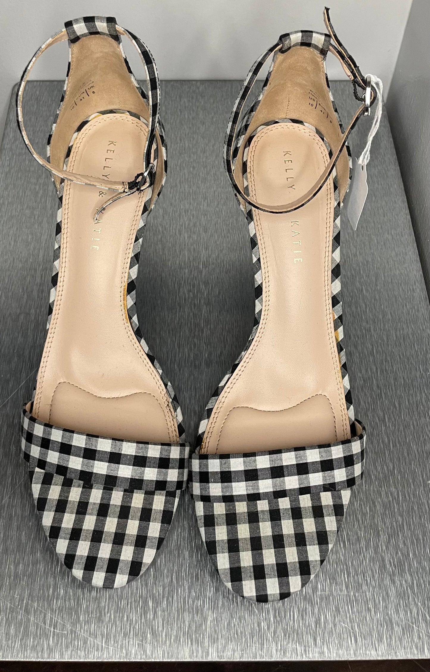 Kelly and Katie Black and White Heel~ Size 10 ~ Great Condition