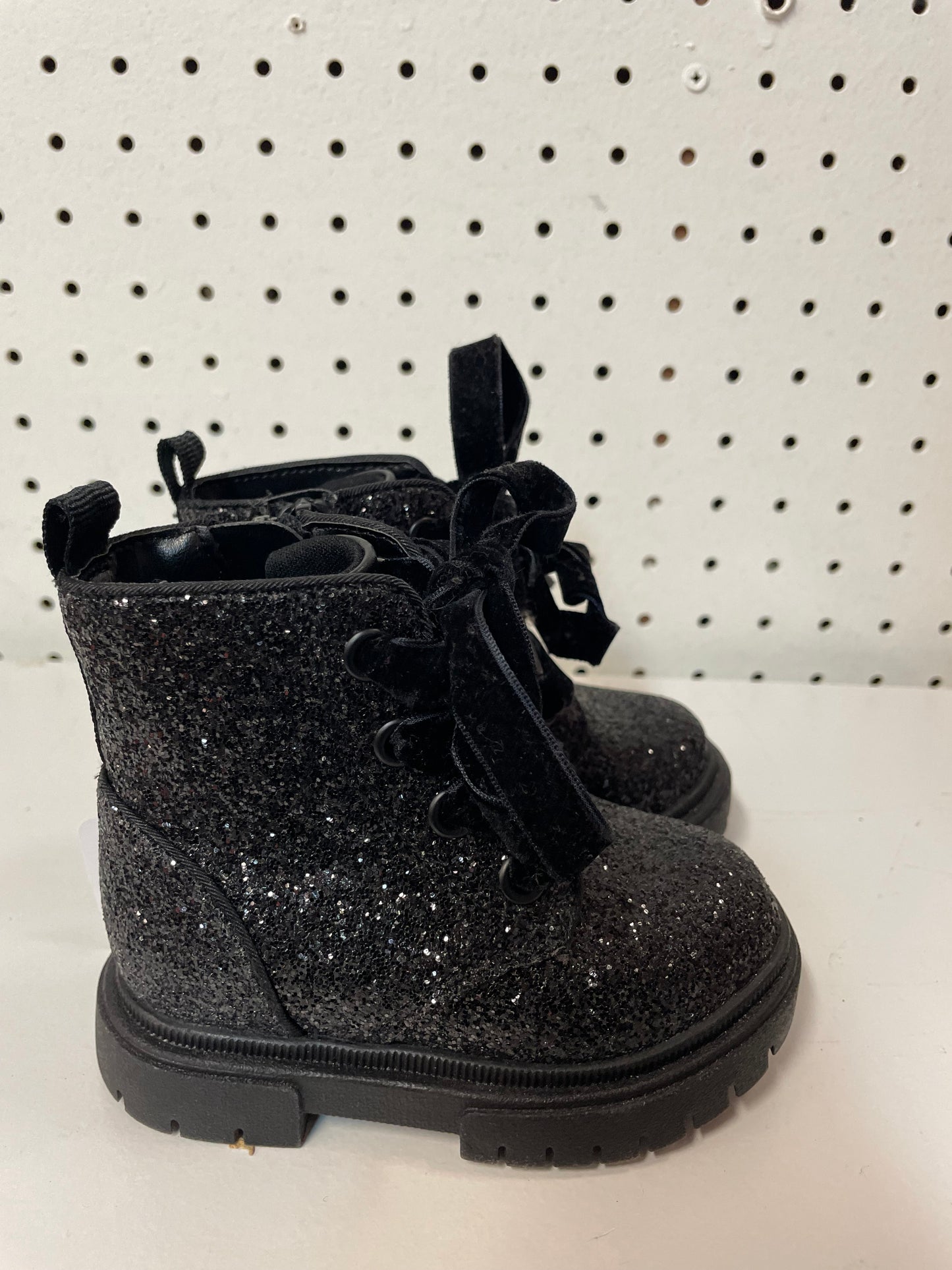 Toddler Khloe Glitter Boots - Cat & Jack 5c