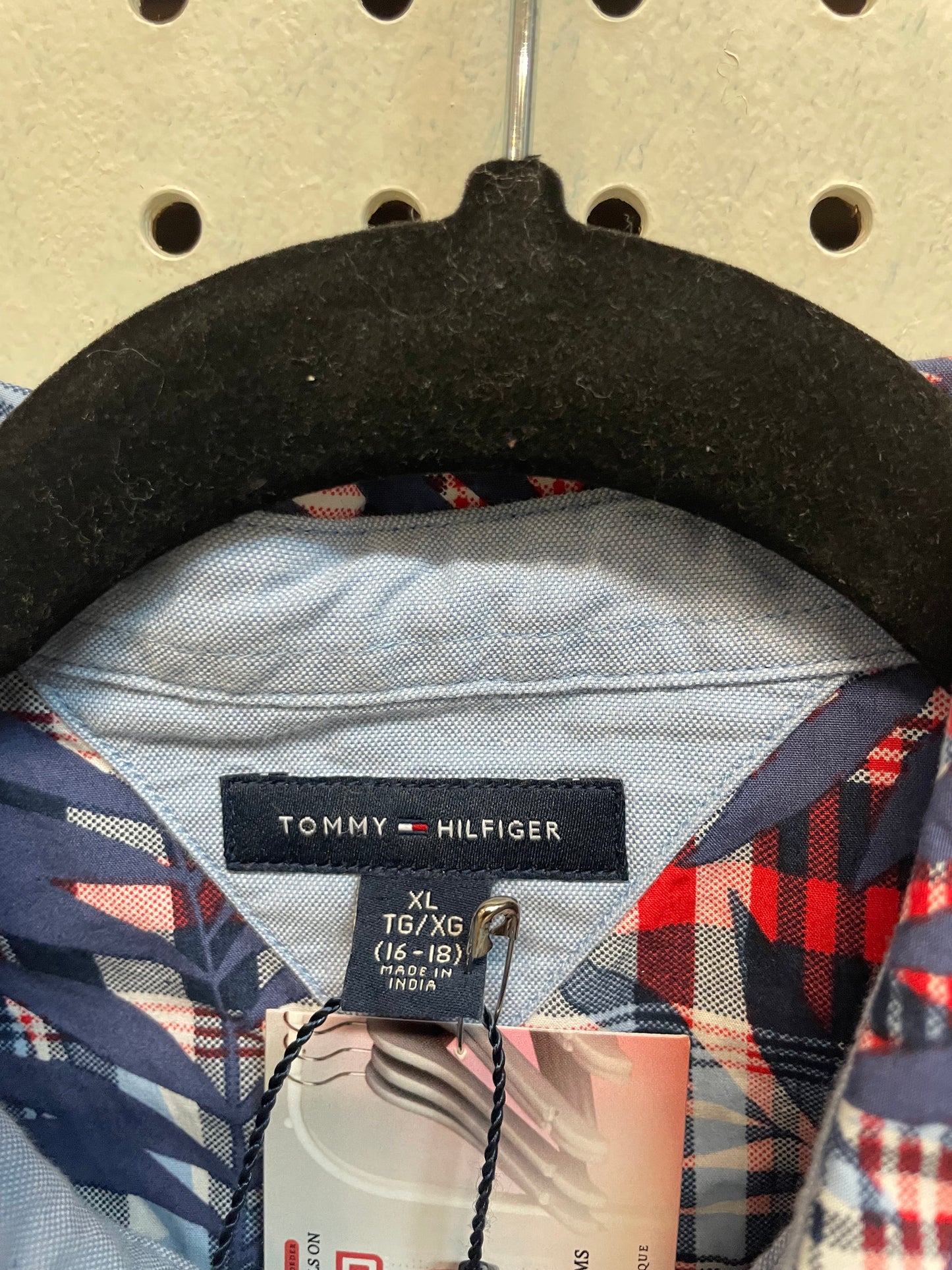 Tommy Hilfiger Multicolor Plaid Collar ButtonDown Boys Size 16-18