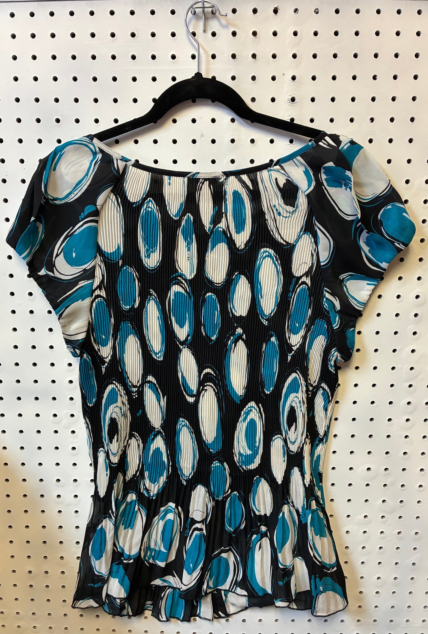 NICOLA Crinkle Button-up Top in Black, White, and Aqua with a Retro Circle Print- Size XL