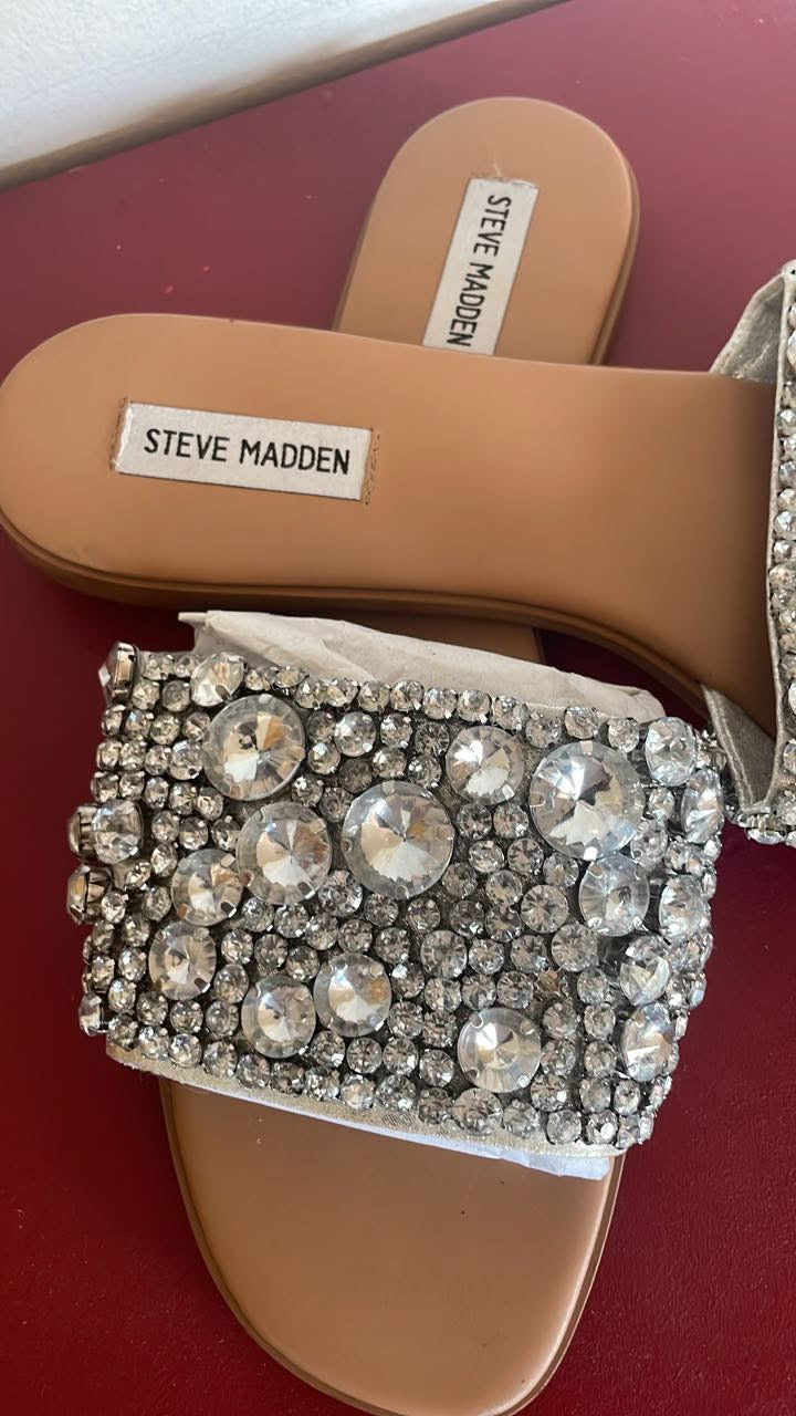 Steve Madden
Knicky Flat - Rhinestone 
Size 12 Medium