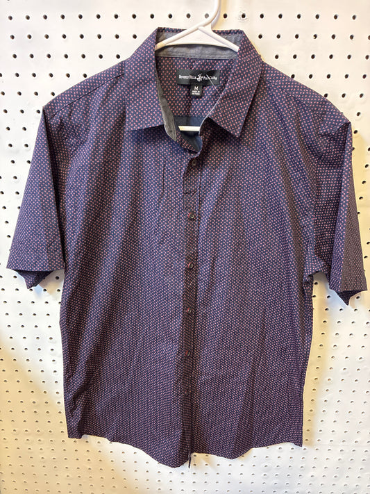 BEVERLY HILLS POLO CLUB MEN'S SHORT SLEEVE CASUAL DRESS SHIRT - SIZE MEDIUM