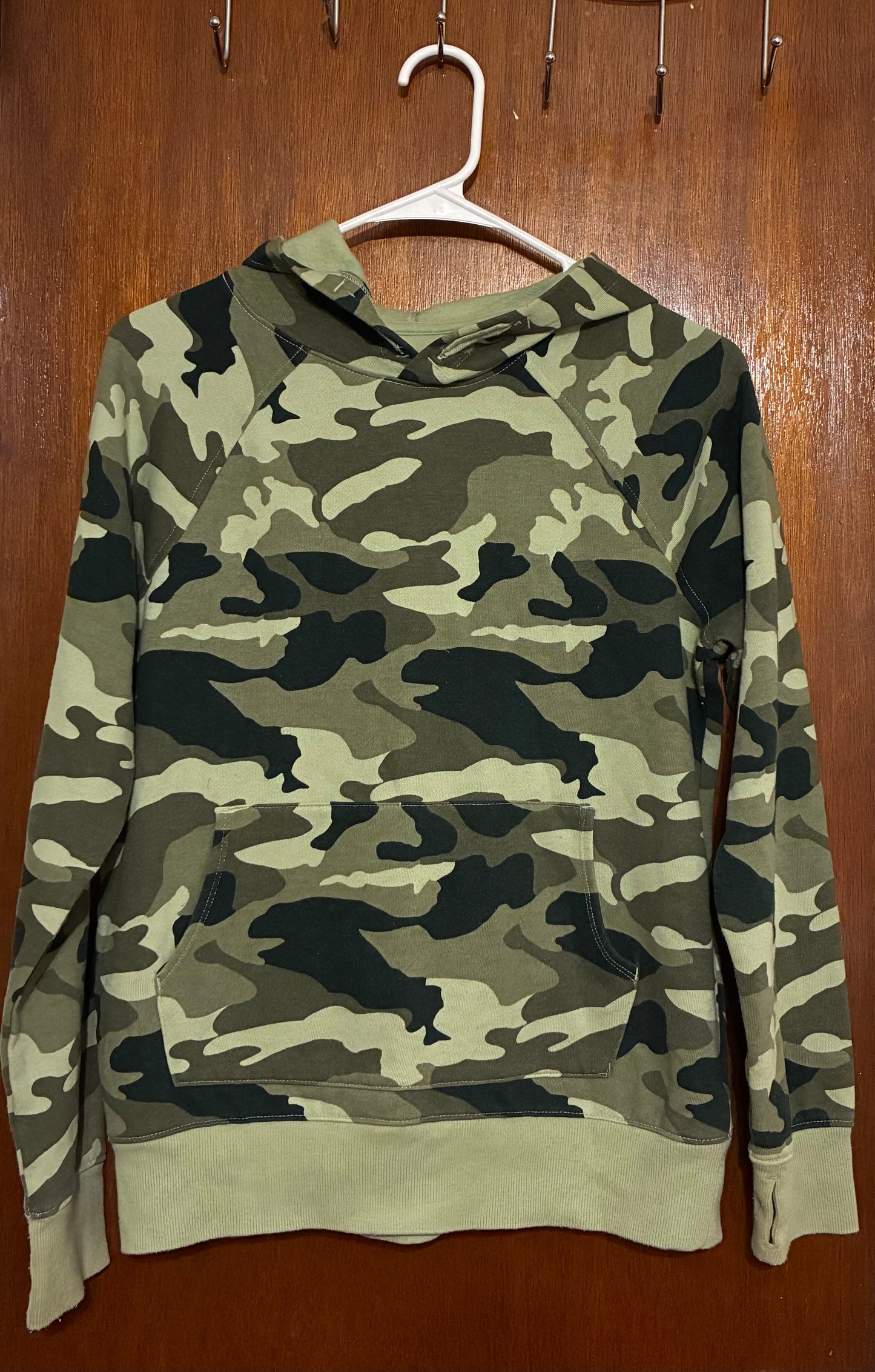 Wonder Nation green camouflage hoodie Size 10/12