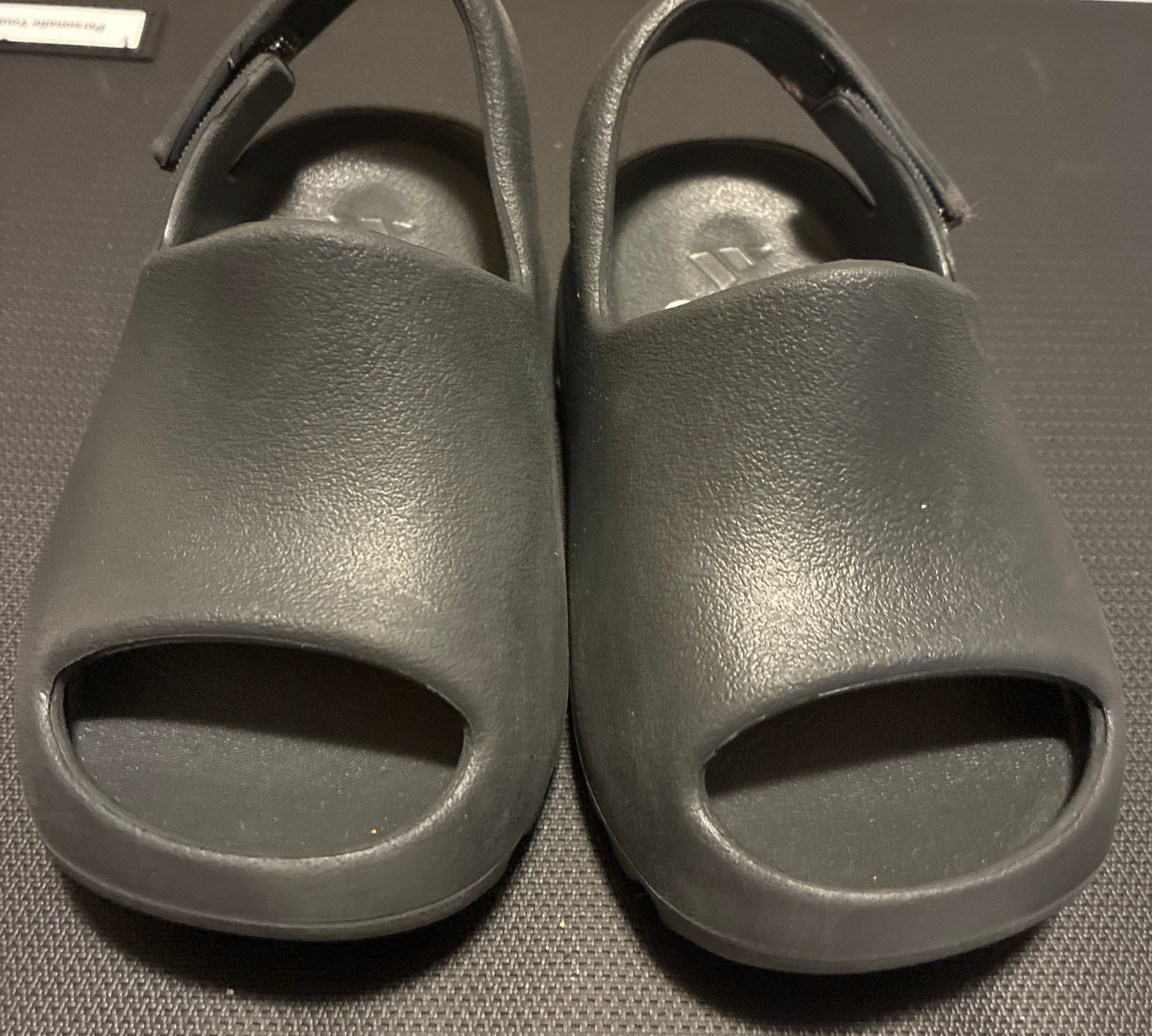 Adidas Yeezy Slide Onyx Toddler Size 6