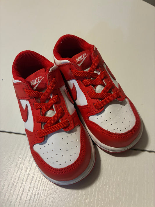 Nike Dunk Low-Little Kids' Shoes Size: 7.5 Toddler
Condition: Excellent / Like New