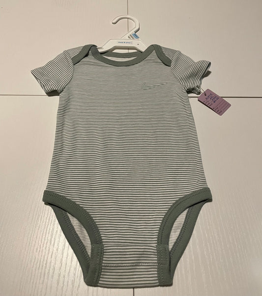 Baby Nike Essential Onesie - Size 6mons
