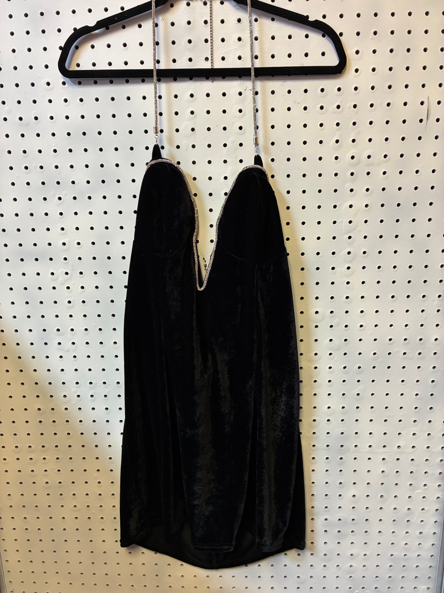 Pretty Little Thing BLACK DIAMANTE VELVET BUST DETAIL PLUNGE BODYCON DRESS- SIZE LARGE