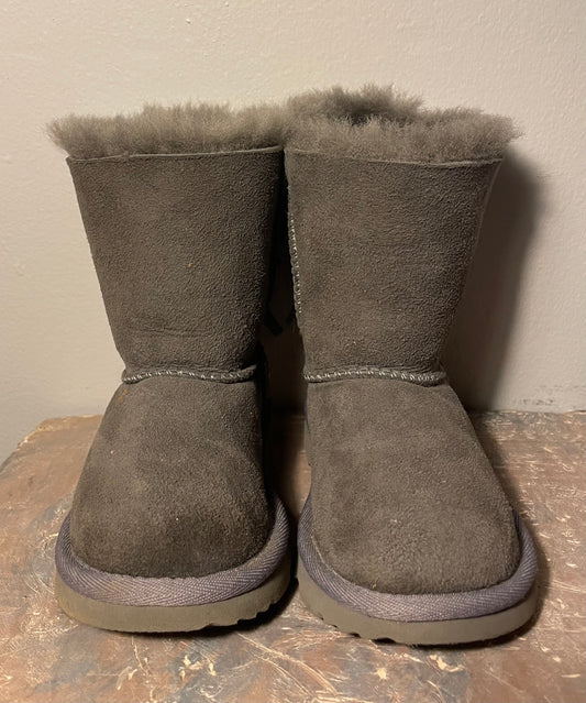 UGG Bailey Bow Girl Boots, Gray, Size 8 - Great Condition