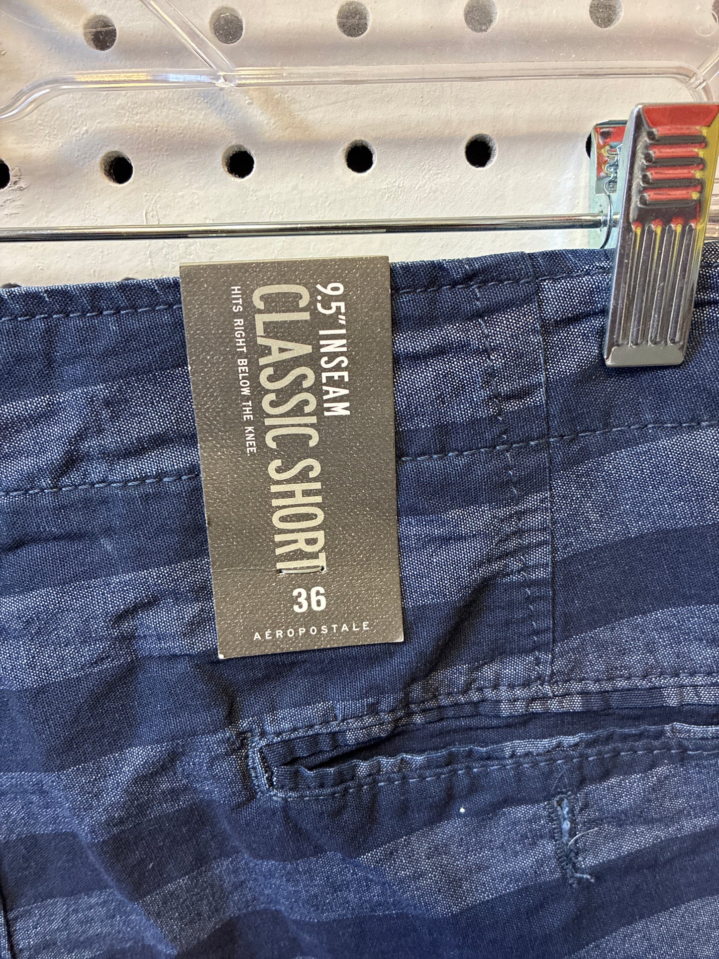 AEROPOSTALE Men's Classic Shorts Size 36 Flat Front Blue Striped 9.5"