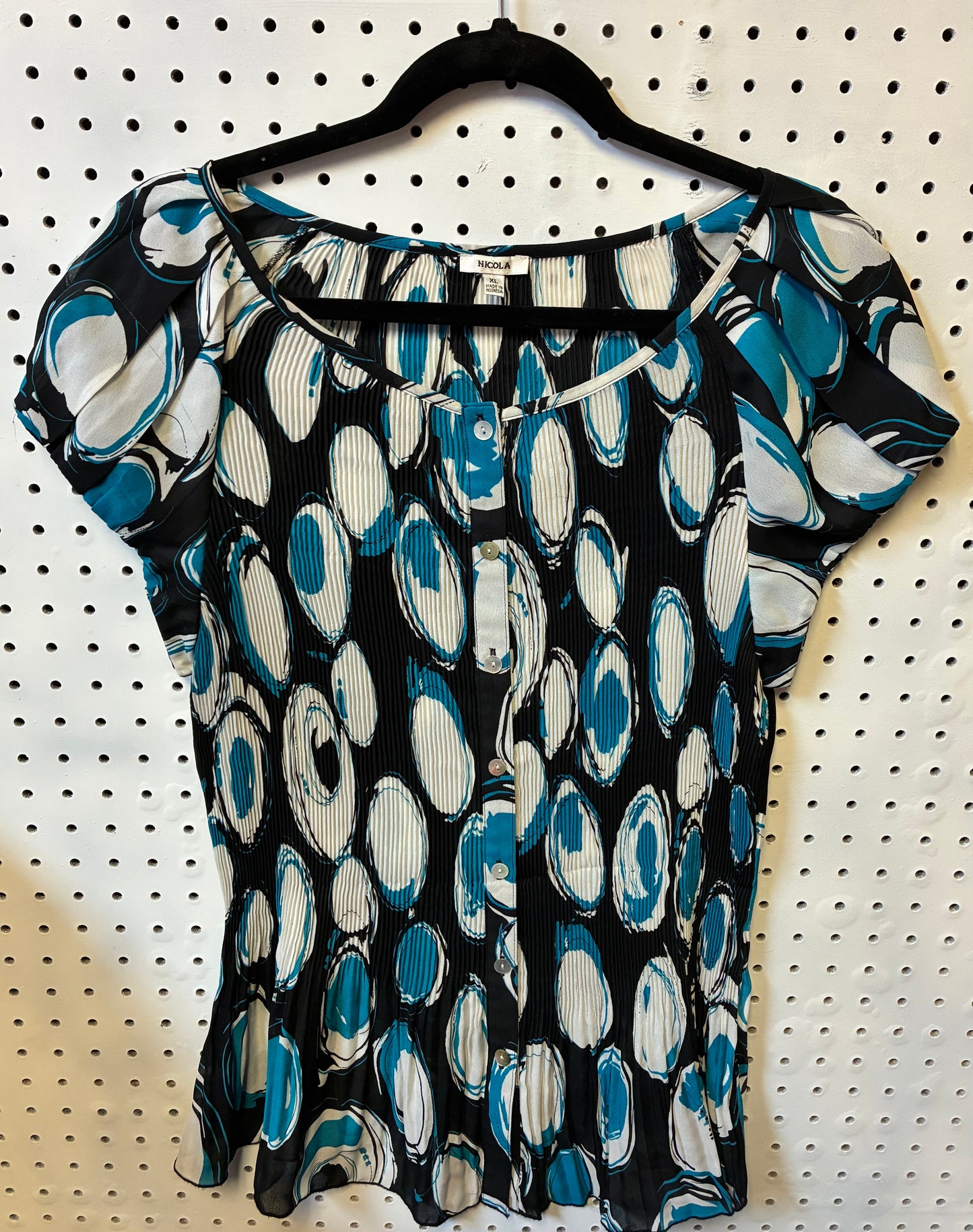 NICOLA Crinkle Button-up Top in Black, White, and Aqua with a Retro Circle Print- Size XL