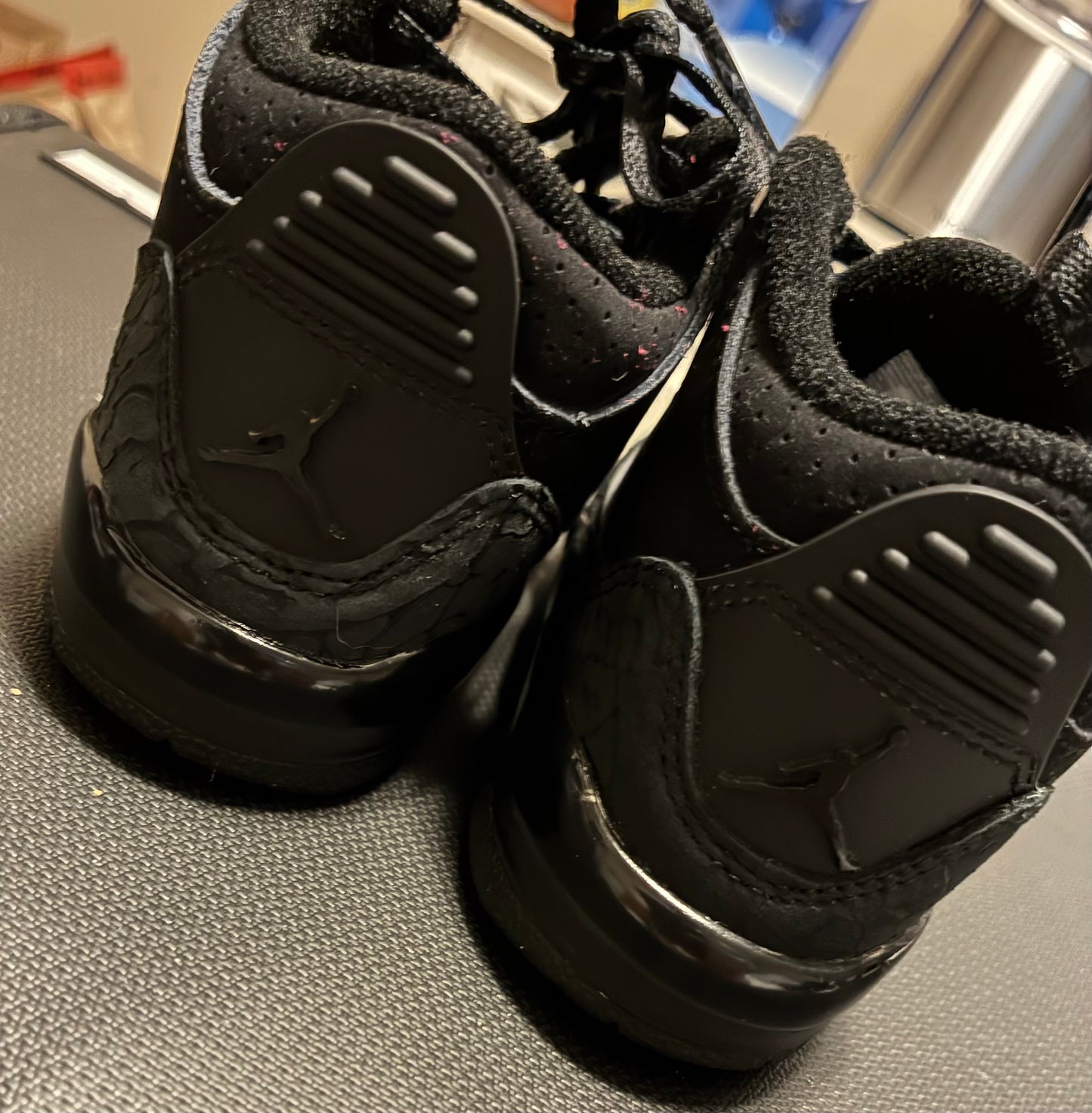 AIR JORDAN 3 RETRO BLACK CAT
INFANT/TODDLER LIFESTYLE SHOES- Size 7c
