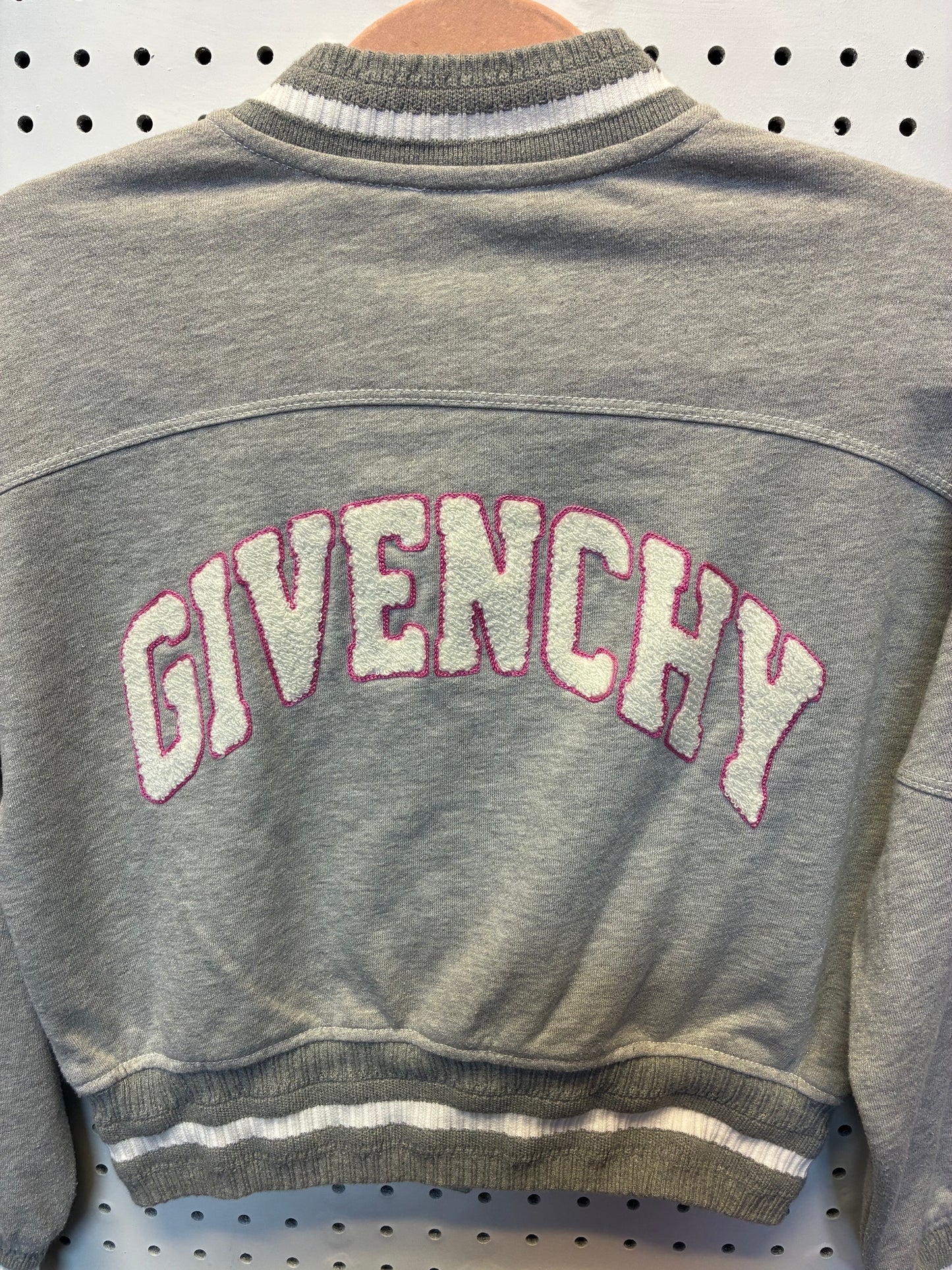 Givenchy Kids logo-patch bomber jacket in a light grey cotton blend with a pink 'G' patch Size 8/10
