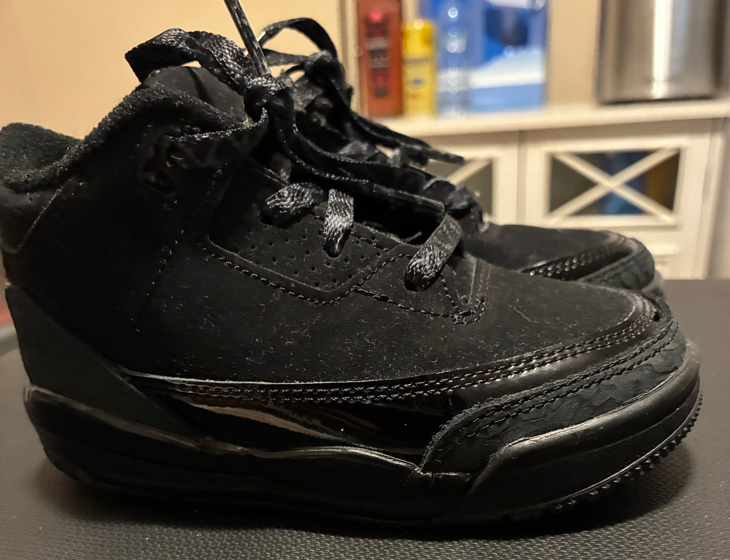 AIR JORDAN 3 RETRO BLACK CAT
INFANT/TODDLER LIFESTYLE SHOES- Size 7c