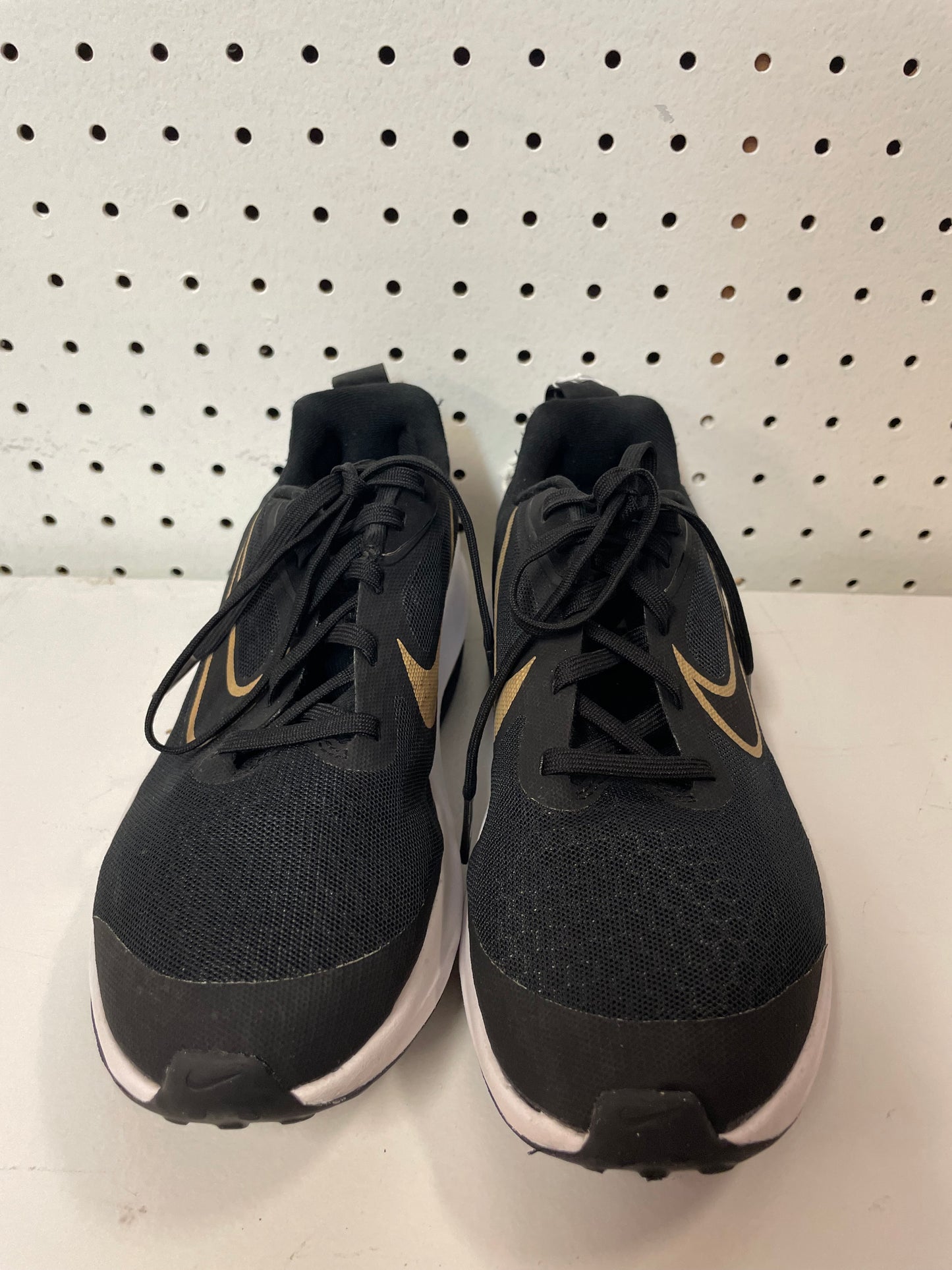 Nike Air Zoom Arcadia 2 (Big Kid) Size 5Y