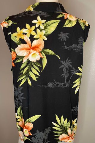 Sandwich Isle Sleeveless Button Down Black Floral Print Top~Women’s Size Large