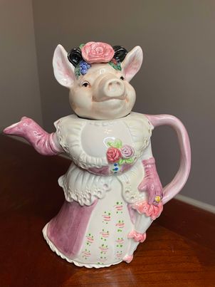 Vintage Glossy Pig Teapot with Lid