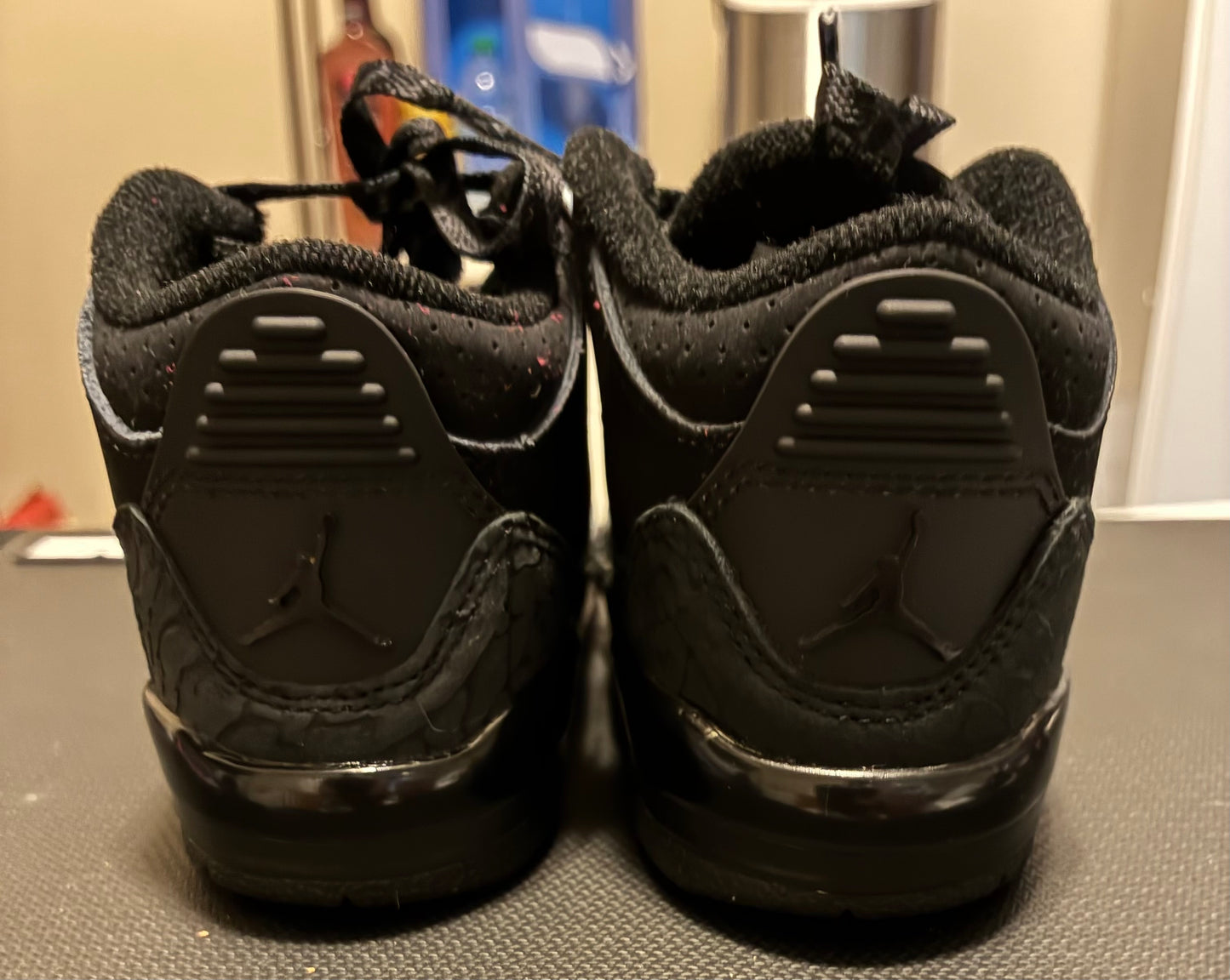AIR JORDAN 3 RETRO BLACK CAT
INFANT/TODDLER LIFESTYLE SHOES- Size 7c