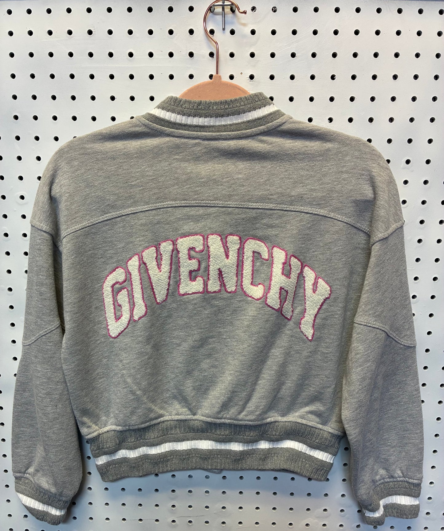 Givenchy Kids logo-patch bomber jacket in a light grey cotton blend with a pink 'G' patch Size 8/10